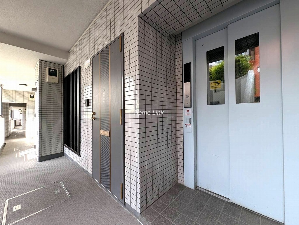 クリオ赤塚壱番館　エレベーターホール